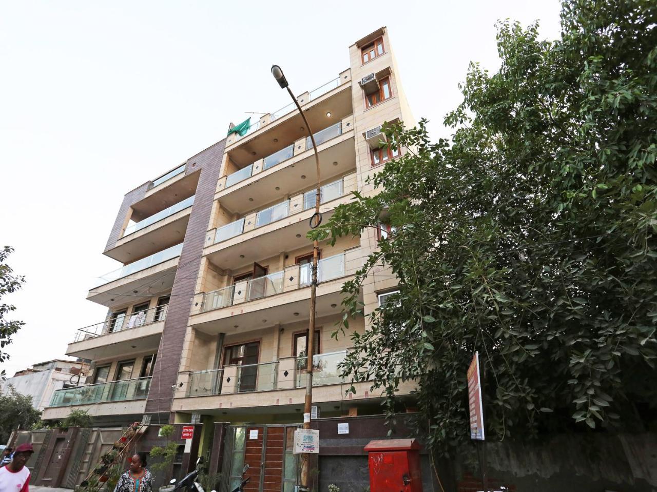 Oyo 10008 Hotel Golden Tree Дели Экстерьер фото